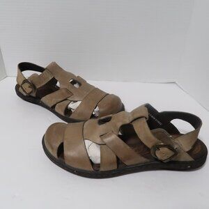 Born Women Taupe Leather Minimalist Flat  Sandals Sz 9 Fishermen Buckle shoes